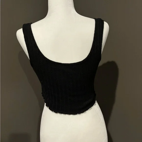Black Cropped Tank - Picture 2 of 2